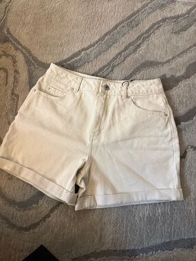 Lee Women's Cream Rolled-Hem Jean Shorts